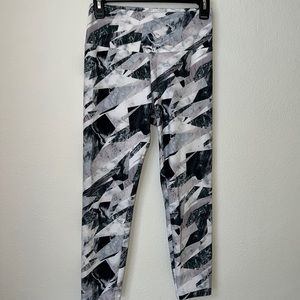 Marika Tek Balance Leggings multicolored print size M EUC